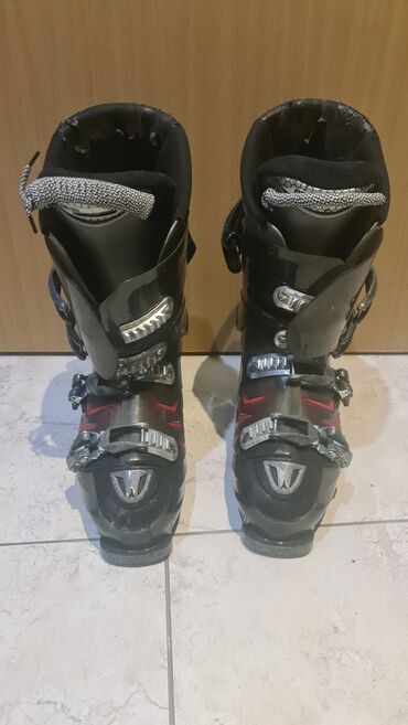 горнолыжные лыжи: Продам горнолыжные ботинки Atomic Hawx 100, длина 295 мм. Для