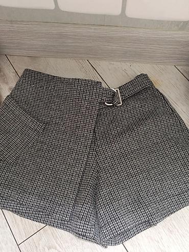 yupkalar ve koftalar: Qadın şort-ətək - Model: Şort-ətək (skort) — ön hissəsi ətək kimi — 1