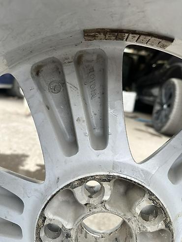Шины и диски: Литой диск Toyota с шиной 245/55 R19 — 3