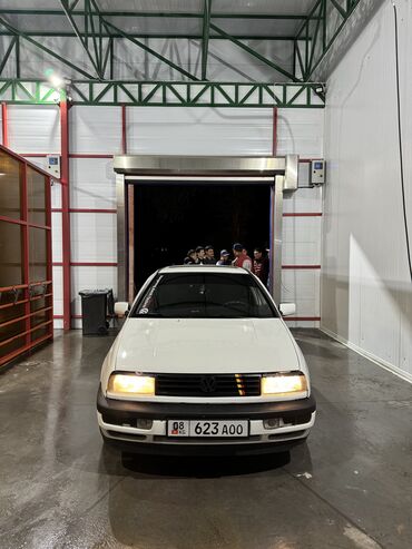 рассрочка продаю: Volkswagen Vento: 1992 г., 1.8 л, Механика, Бензин, Седан