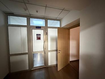 Аренда офисов: Сдается офисное помещение — 466 м² 📍 Адрес: г. Бишкек, ул. Усенбаева — 18