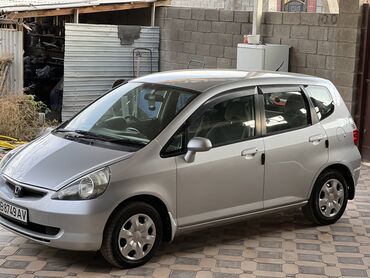 срочно прадаю авто: Honda Fit: 2003 г., 1.3 л, Вариатор, Бензин, Хэтчбэк