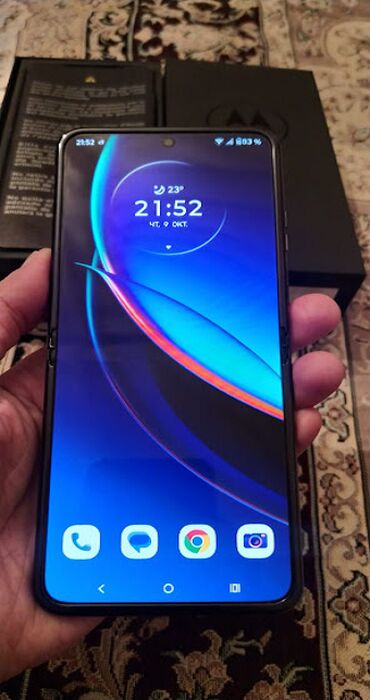 zaryatqa aparati: Motorola Razr 40 Ultra, 256 GB, rəng - Boz, Barmaq izi, Face ID, Sensor