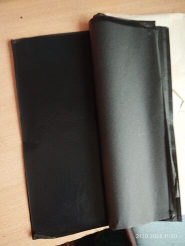 Xəritələr: Qara rəngli kağız rulon - Material: qara, hamar səthli kağız - Forma