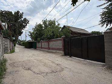 Продажа коттеджей и домов: 🏠 СРОЧНО продается дом в центре города 📍 Район: церковь, Баялинова / — 1