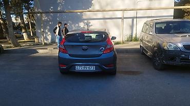 aksent: Hyundai Accent (hatchback) taksi braxlişi var 100 m depozit gündəlik — 2