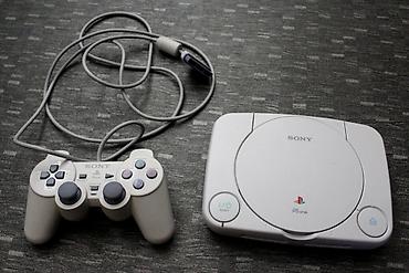 sve za kuću: Playstation 1 PS ONE Ispravna u kompletu sa dzojstikom, video kabelom — 1