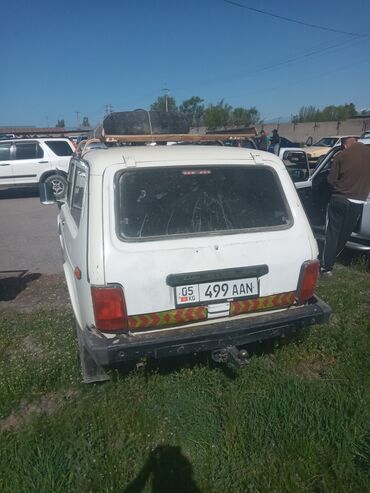 ВАЗ (ЛАДА): ВАЗ (ЛАДА) 4x4 Нива: 1998 г., 1.7 л, Механика, Бензин, Внедорожник