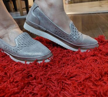 srebrna haljina kakve cipele: Espadrile, 40