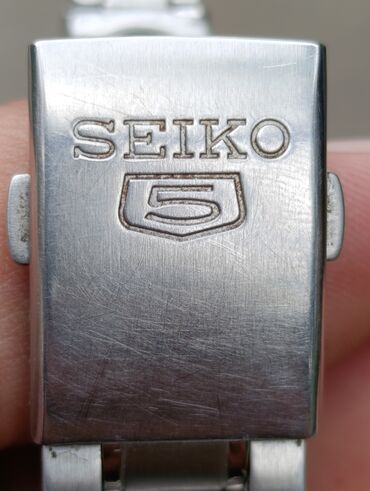 Наручные часы: Продаю часы мужские классические фирма seiko б/у