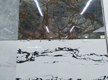 hamam üçün kafel metlax: Mərmər və ya qranit təqlidi olan müxtəlif naxışlı keramik plitələr