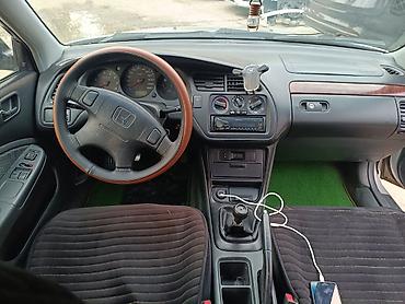 жигули 8: Honda Accord: 2001 г., 1.8 л, Механика, Бензин, Седан — 8