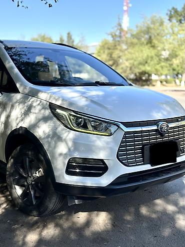 BYD: BYD Yuan: 2019 г., 0.1 л, Вариатор, Электромобиль, Кроссовер — 5