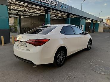 Toyota Corolla: 2017 г., 1.8 л, Гибрид, Седан at lalafo.kg Toyota Corolla: 2017 г., 1.8 л, Гибрид, Седан