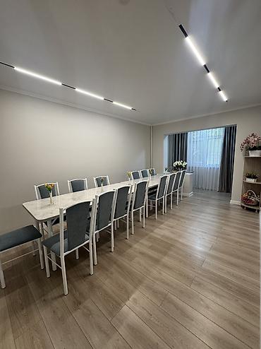 4 бөлмө, Моссовет Кыймылсыз мүлк агенттиги, Үй-бүлөлүүлөргө, Жарым -жартылай эмереги бар