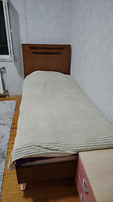 tək adamlıq çarpayı: Tək nəfərlik çarpayı - Ölçü: standart tək nəfərlik (təxmini 90x190 — 1