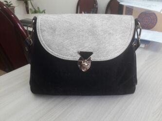 Классические сумки: Женские сумки: Состояние отличное, приехали из Германии; 500 сом за 1 — 6