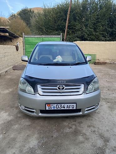 Toyota Ipsum: 2001 г., 2.4 л, Автомат, Бензин, Минивэн at lalafo.kg Toyota Ipsum: 2001 г., 2.4 л, Автомат, Бензин, Минивэн