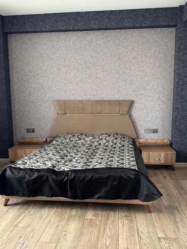 Спальные гарнитуры: Двуспальная кровать, Шкаф, Тумба, 2 тумбы, Азербайджан, Б/у
