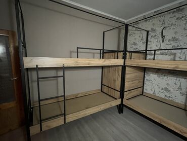 вешалка для одежды на стену: Двухъярусная Кровать, Новый