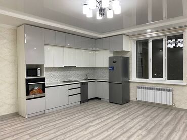 жал квартиру: 2 комнаты, 71 м², Элитка, 10 этаж