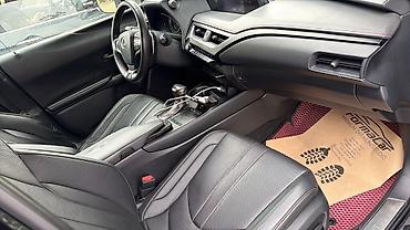 исузу авто: Lexus UX: 2019 г., 2 л, Автомат, Бензин, Кроссовер — 2