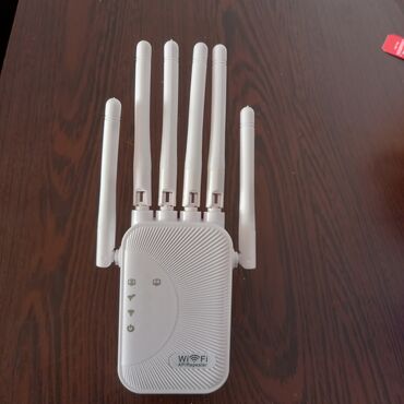 Modemlər və şəbəkə avadanlıqları: Wi‑Fi Siqnal Gücləndirici / AP / Repeater Xüsusiyyətlər: - 4 ədəd — 4