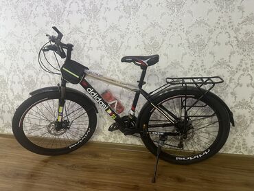 velosiped ot 4 h let: Абсолютно новый велосипед, находится в 4 мкр, цена 11000 сом