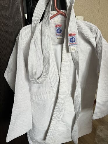кимоно для дзюдо лицензионное: Кимоно на 7-8 лет в хорошем состоянии