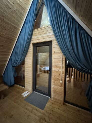 Посуточная аренда домов: 50 м², 1 комната, Евроремонт, Кондиционер, Парковка — 10