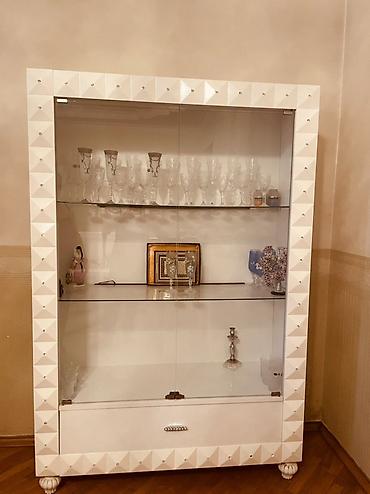 Оборудование для магазинов: Стеклянная витрина-шкаф, Новый, Самовывоз — 1