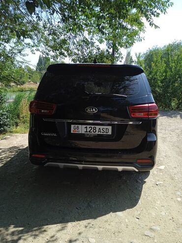 капият машина: Kia Carnival: 2018 г.