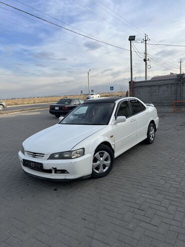 Honda: Honda Accord: 2001 г., 2 л, Автомат, Бензин, Седан