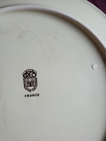 Ostalo posuđe: Tanjir nov iz 80ih Rec Castelroux Francuska,rucni rad,rucno oslikan — 9