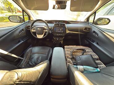 Toyota: Toyota Prius: 2017 г., 1.8 л, Вариатор, Гибрид, Хэтчбэк — 17