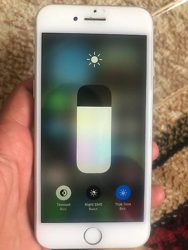 Apple iPhone: IPhone 8, Б/у, 64 ГБ, Белый, Защитное стекло, Чехол, 70 % — 5