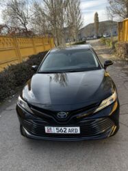 Toyota: Toyota Camry: 2018 г., 2.5 л, Вариатор, Гибрид, Седан — 6