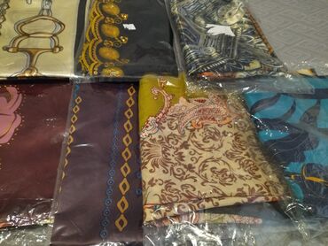 Baş geyimləri: Yayliq və şərflər. hərəsinin öz qiyməti var. 4-5₼. Binə qəsəbəsində -da lalafo.az — 4 Baş geyimləri: Yayliq və şərflər. hərəsinin öz qiyməti var. 4-5₼. Binə qəsəbəsində — 4