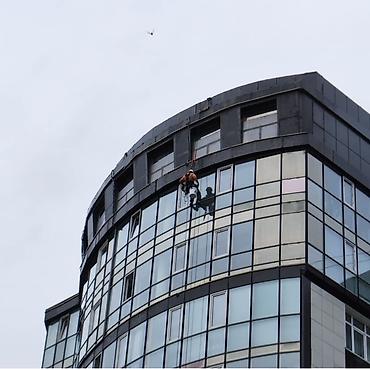 Fasad işləri: Peşəkar sənaye alpinist xidməti – alpinist.az İxtisaslaşma: - Reklam — 17