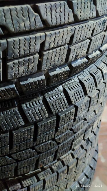 Шины: Шины 215 / 65 / R 16, Зима, Комплект, Легковые, Япония, Dunlop