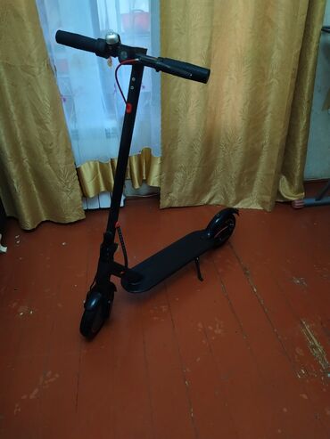 Qazanlar: Salam tecli scooter satiram cox munasib qiymete sadce stamaq sebebim