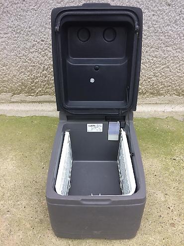 Auto oprema: INDEL B kompresorski frizider - 12/24 v ODLICAN INDEL B kompresorski — 9