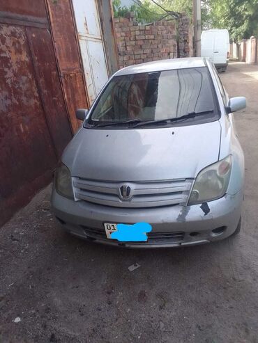 машина 400000: Toyota ist: 2002 г., 1.3 л, Автомат, Бензин, Хэтчбэк