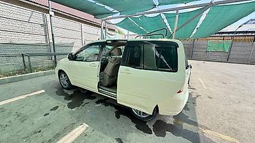 такта раум: Toyota Raum: 2004 г., 1.5 л, Автомат, Бензин, Минивэн — 7