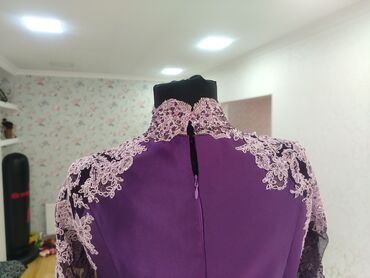 Ziyafət donları: Bənövşəyi rəngdə zərif ziyafət/libas - Model: uzun ətəkli, tam qollu — 8