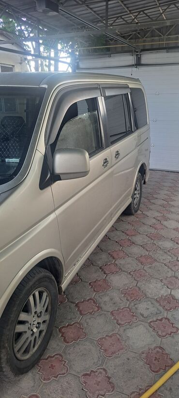 Honda: Honda Stepwgn: 2003 г., 2.4 л, Автомат, Газ, Минивэн