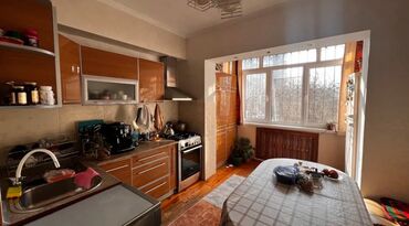 квартира на долгий срок собственник: 2 комнаты, 52 м², 106 серия, 1 этаж, Старый ремонт