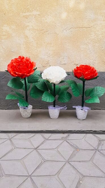 42 размер: Светильник цветы 
Карангыда жарык берет 
Материал изалон 
Цветы Бишкек