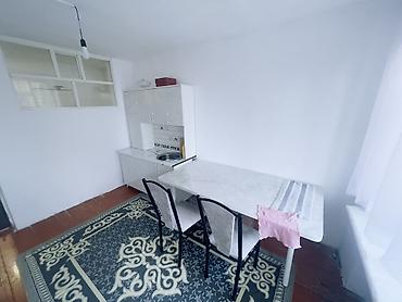 кв дом: 2 комнаты, 1 м², 3 этаж, Старый ремонт — 6