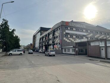 Бутики: Продаю Бутик В торговом центре, 106 м², 1 этаж